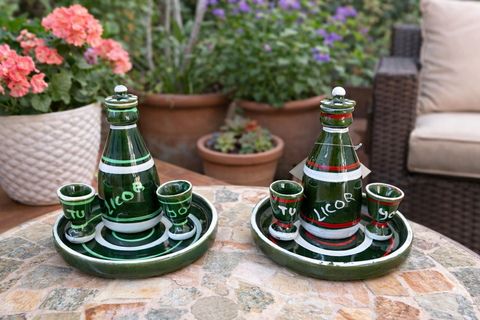 Set de licor de cerámica (2 modelos surtidos)
