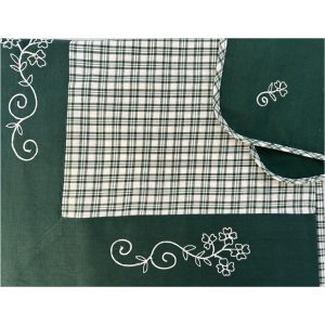 Mantel verde con 4 servilletas