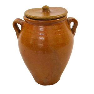 Puchero de barro con tapa
