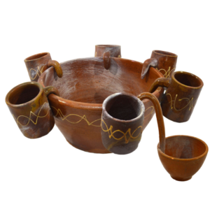 Set de queimada antiguo con 6 jarras y cucharón