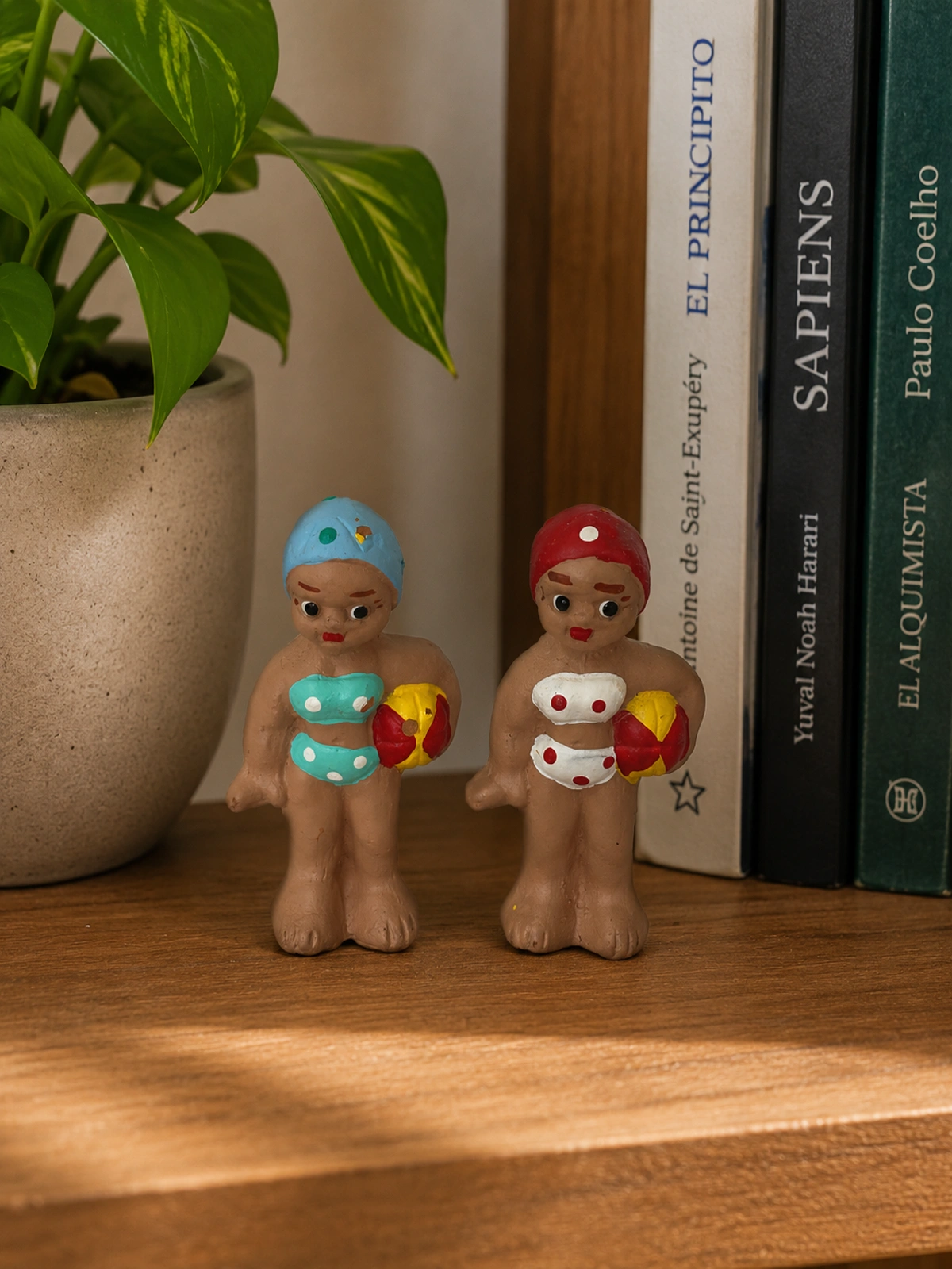 Miniatura bañista mujer terracota colores surtidos