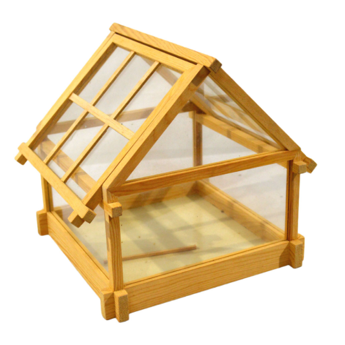 Invernadero de cristal y madera
