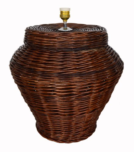 Pie lámpara pintado con instalación