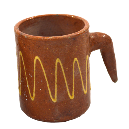 Jarra de barro con diseño