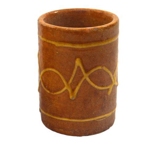 Vaso de barro con diseño