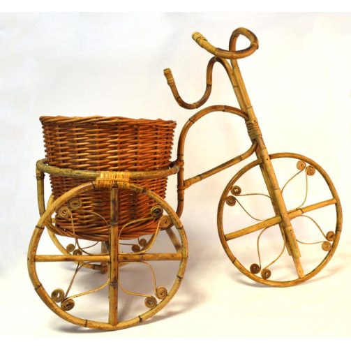 Triciclo junco con macetero