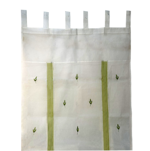 Cortina blanca y verde