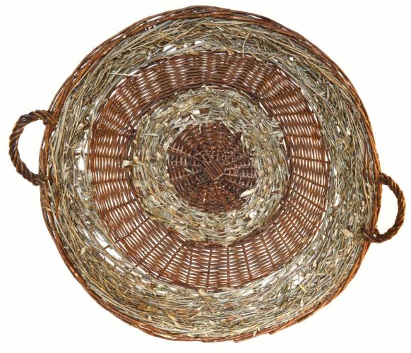 Plato de olivo y mimbre rústico