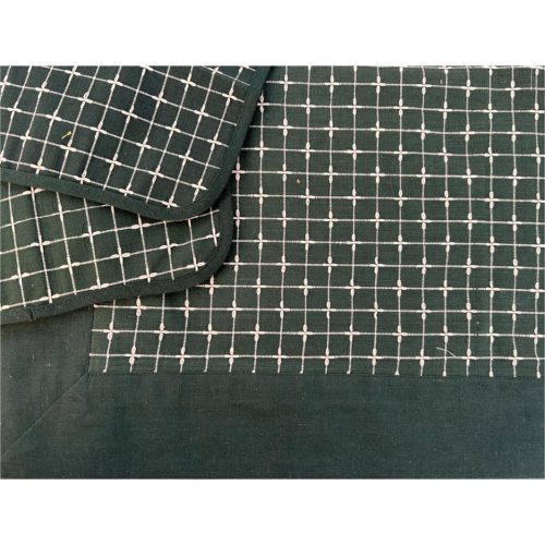 Mantel verde con 4 servilletas