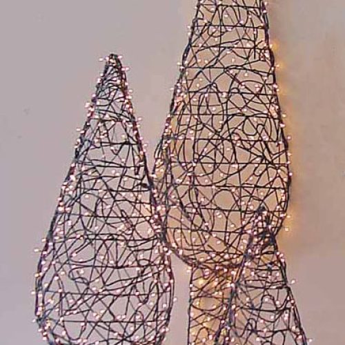 Ciprés pared hierro verde con luz