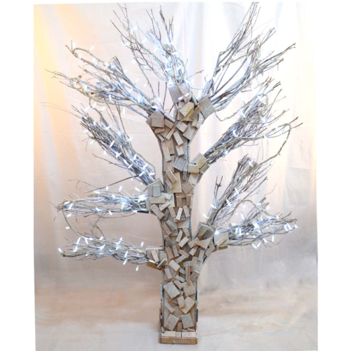 Árbol blanco con luz