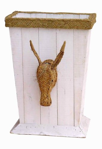 Florero con cabeza de burro