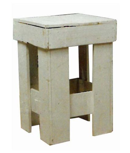Pedestal de madera blanca